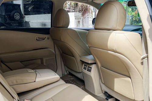 Second hand 2011 Lexus RX 270 2.7 AT 
