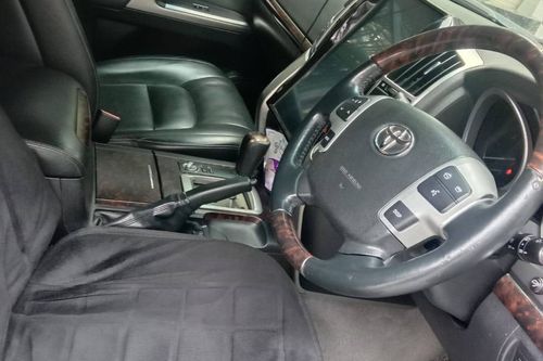 2012 Toyota Land Cruiser 200 LM FULL SPEC 4.5 AT bekas