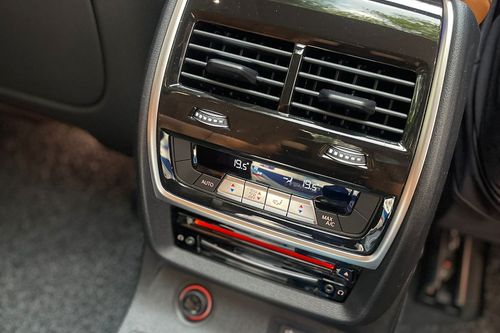 2022 BMW X7 xDrive40i Opulence bekas