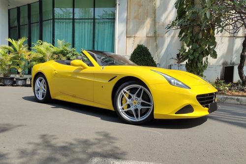2015 Ferrari California T 4.3 AT
