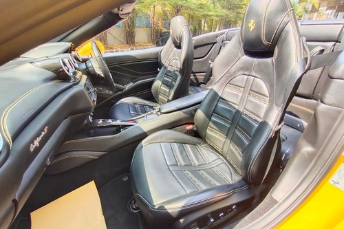 2015 Ferrari California T 4.3 AT bekas