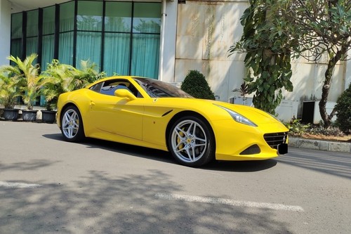 2015 Ferrari California T 4.3 AT bekas