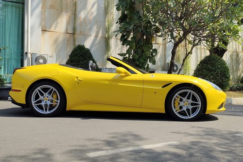 2015 Ferrari California T 4.3 AT bekas
