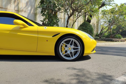 2015 Ferrari California T 4.3 AT bekas