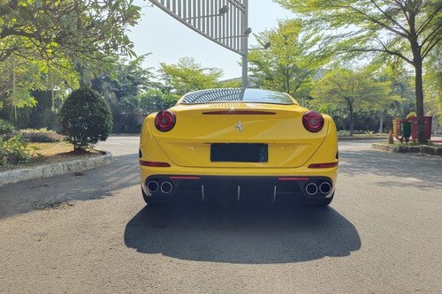 2015 Ferrari California T 4.3 AT bekas
