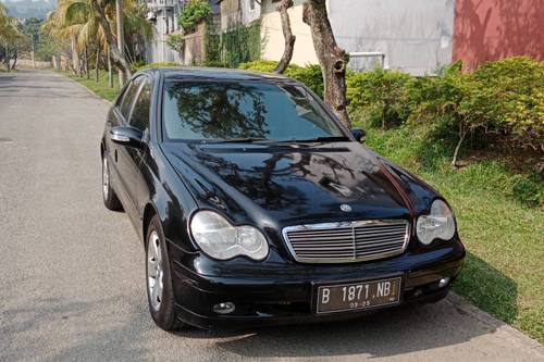 2002 Mercedes Benz C-Class  C 180 CLASSIC bekas