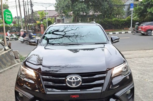 2018 Toyota Fortuner VRZ 4X2 TRD 2.4L AT bekas