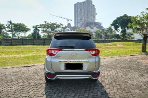Beli mobil bekas