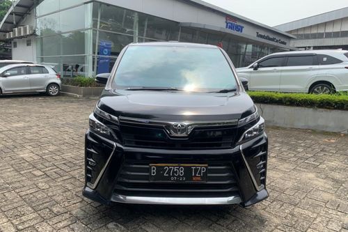 2nd Hand 2018 Toyota Voxy 2.0 CVT