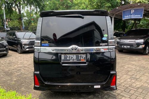 Old 2018 Toyota Voxy 2.0 CVT