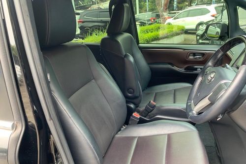 Second hand 2018 Toyota Voxy 2.0 CVT 