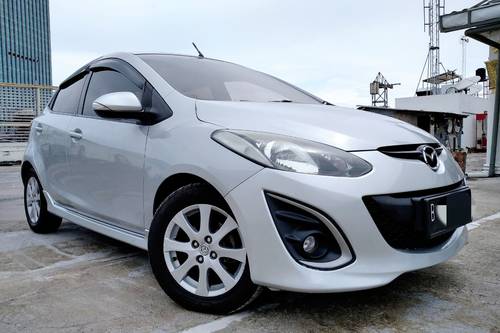 2013 Mazda 2 Hatchback  HATCHBACK 1.5 V AT bekas