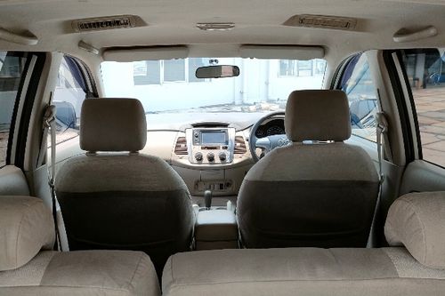 2012 Toyota Innova BENSIN G 2.0 AT bekas