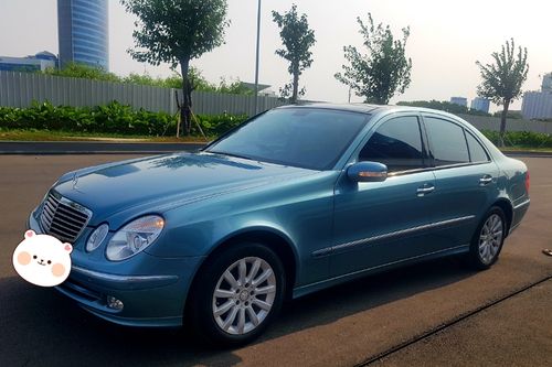 2003 Mercedes Benz E-Class E240At bekas