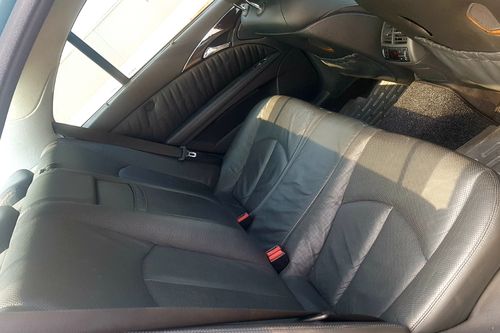 2003 Mercedes Benz E-Class E240At bekas