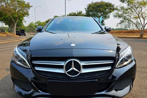 Second hand 2015 Mercedes Benz C-Class Sedan C 200 Avantgarde Line 