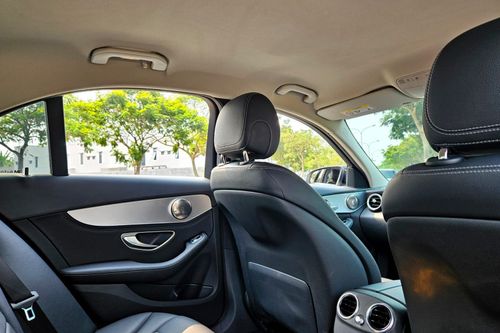 Second hand 2015 Mercedes Benz C-Class Sedan C 200 Avantgarde Line 