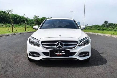 2015 Mercedes Benz C-Class Sedan C 200 CGI Avantgarde bekas