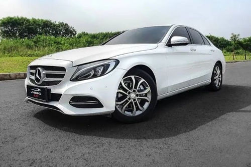 Second hand 2015 Mercedes Benz C-Class Sedan C 200 CGI Avantgarde 