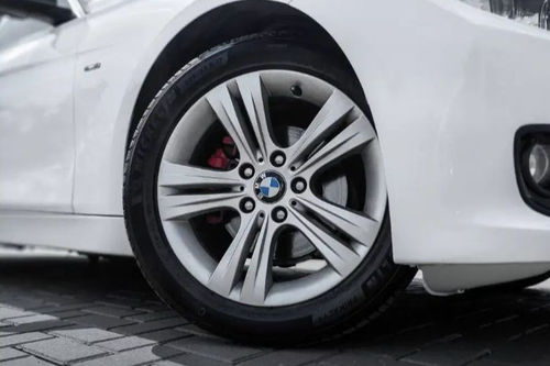Old 2015 BMW 3 Series Sedan 320i F30 SPORT