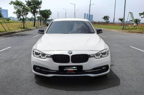 2016 BMW 3 Series Sedan 320i Sport bekas