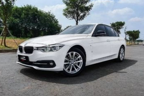 Second hand 2016 BMW 3 Series Sedan 320i Sport 