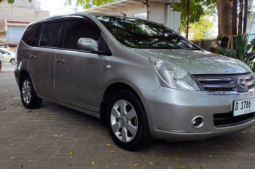 2010 Nissan Grand Livina 1.5 Ultimate AT bekas