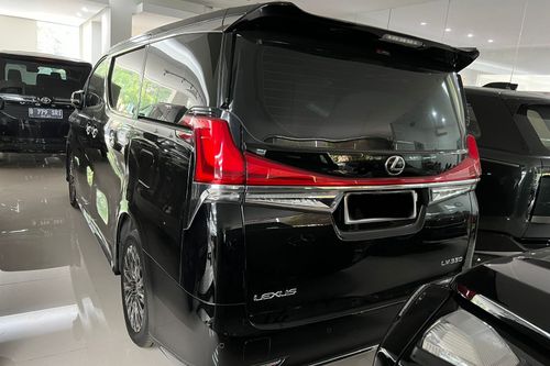 Used 2023 Lexus LM 350 (4-Seater)