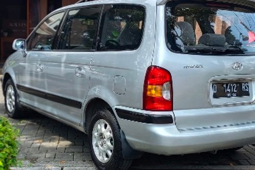 Dijual 2004 Hyundai Trajet GLS 2.0L MT bekas