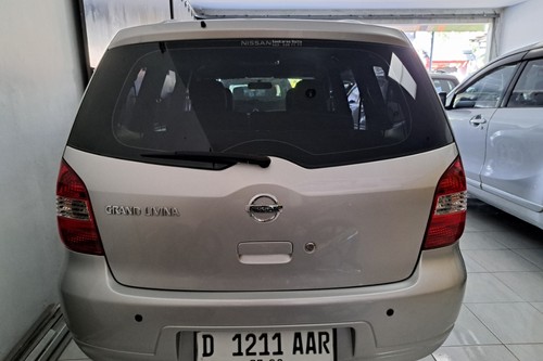 2013 Nissan Grand Livina 1.5 SV CVT bekas