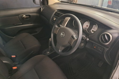 2013 Nissan Grand Livina 1.5 SV CVT tua