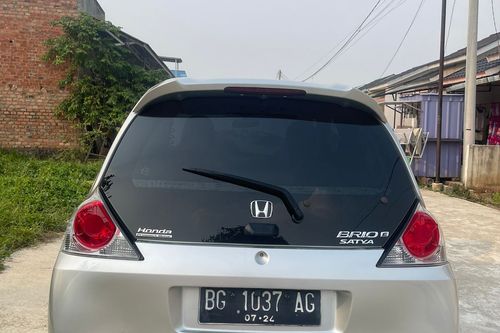 Used 2014 Honda Brio Satya E