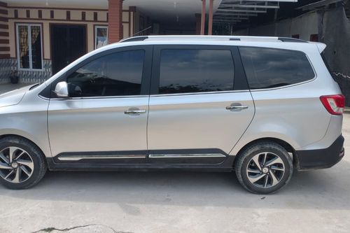 Second hand 2021 Wuling Confero S S 1.5 L LUX 7 SEATER 