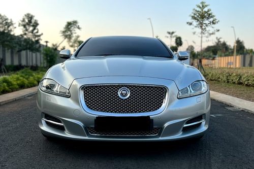 Second hand 2013 Jaguar XJL 3.0 V6 A/T 
