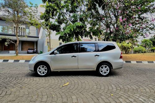 Used 2013 Nissan Grand Livina 1.5 SV MT