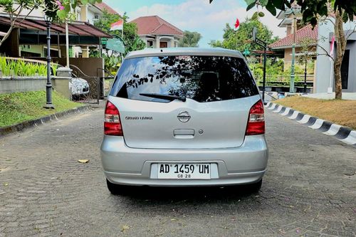 Second hand 2013 Nissan Grand Livina 1.5 SV MT 