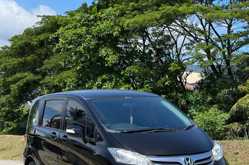 2013 Honda Freed  EA/T bekas