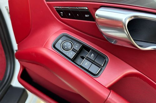 2014 Porsche Cayman 2.7 Coupe bekas