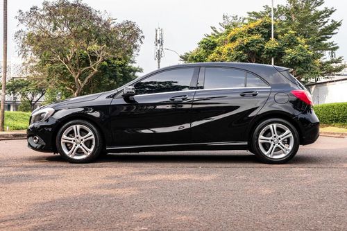 Dijual 2013 Mercedes Benz A-Class 200 URBAN bekas