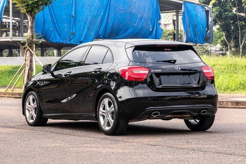 2013 Mercedes Benz A-Class 200 URBAN bekas