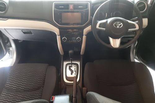Beli mobil bekas