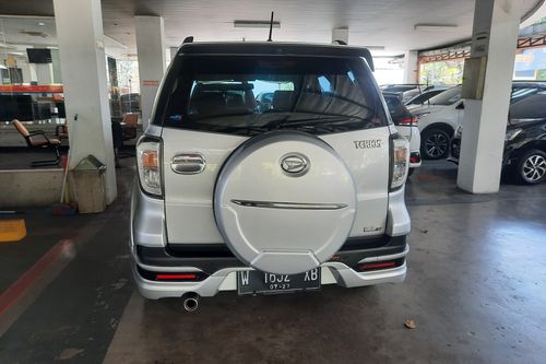 2017 Daihatsu Terios R Adventure 1.5 MT tua