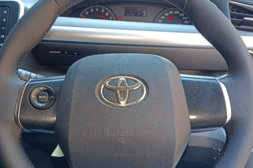 2nd Hand 2017 Toyota Sienta 1.5L V AT