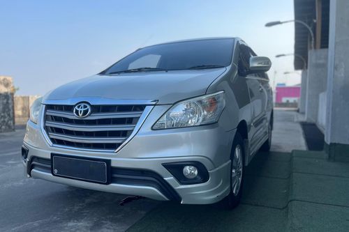 Second hand 2014 Toyota Innova BENSIN G 2.0 AT 
