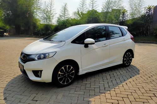 Second hand 2016 Honda Jazz RS CVT 