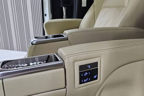 2019 Toyota Alphard  2.5 G A/T