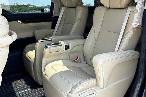 2022 Toyota Alphard  2.5 G A/T