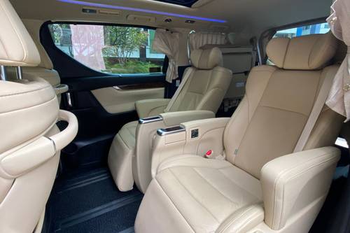 2020 Toyota Alphard  2.5 G A/T