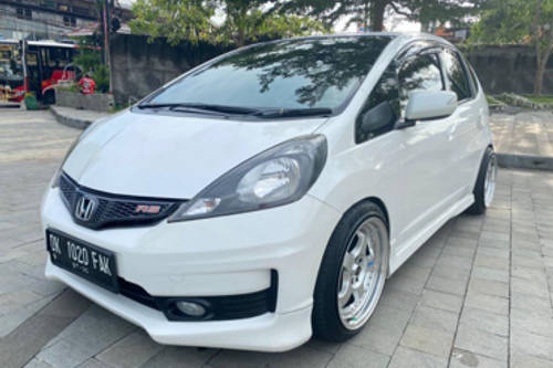 2013 Honda Jazz  1.5 GE8 AT bekas