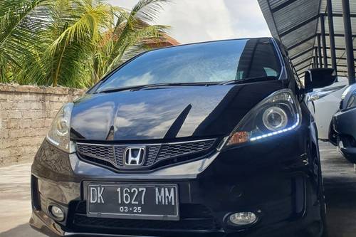 2011 Honda Jazz  1.5L RS AT bekas